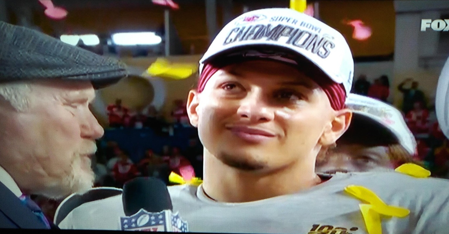 PHOTO Patrick Mahomes Looking Up At Crowd With Smug Look Like Yeah I Know I'm Good