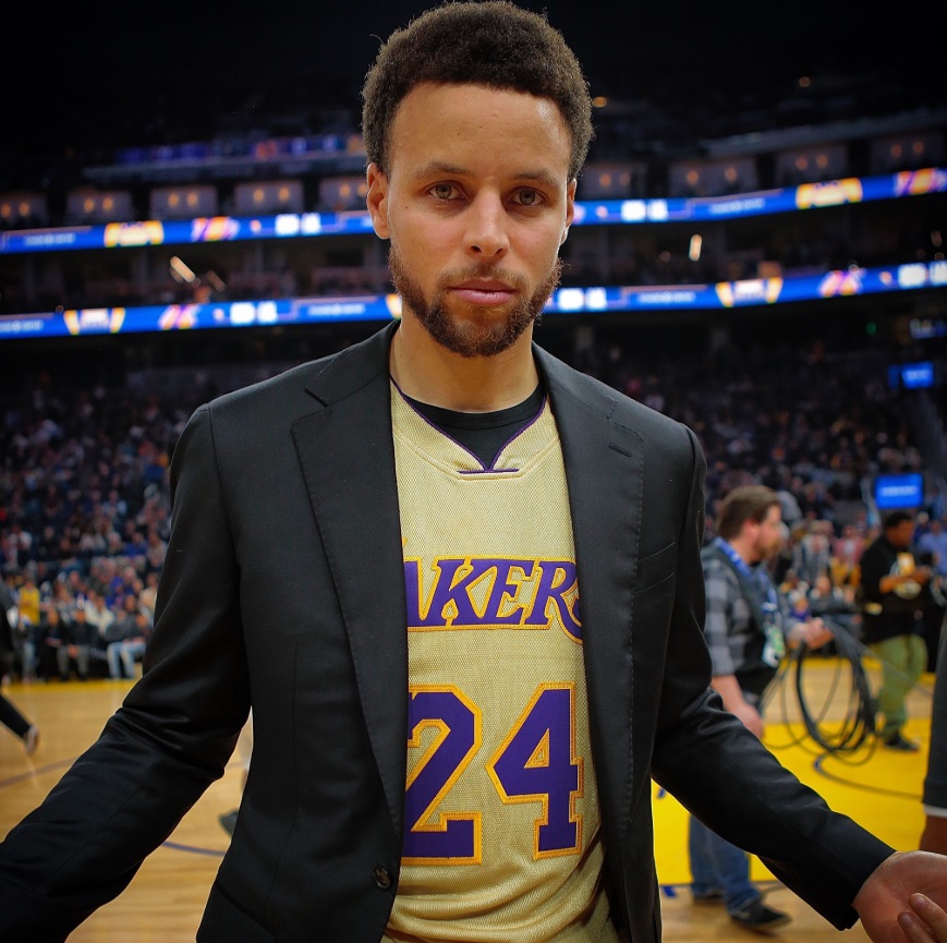 PHOTO Steph Curry In A Kobe Bryant Jersey