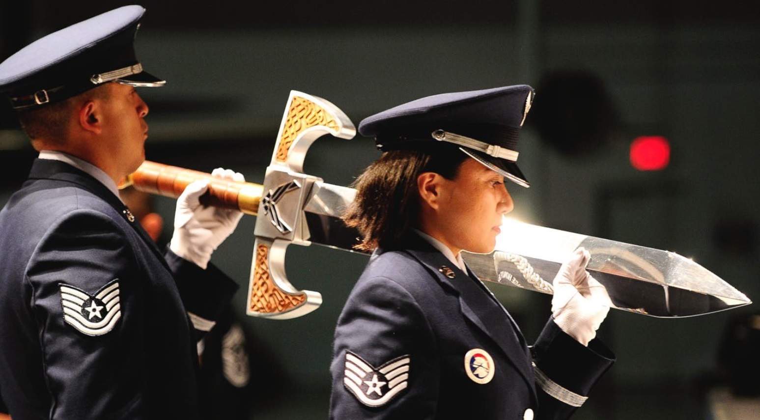 PHOTO US Troops Peace Sword For Bernie Sanders