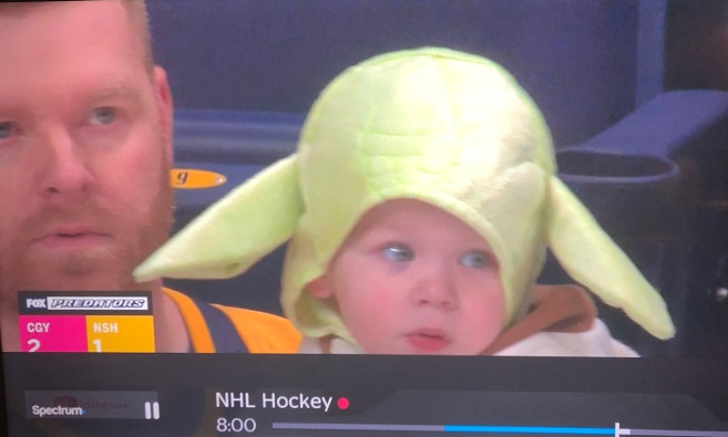 PHOTO Young Kid Shown On TV In Baby Yoda Costume At NHL Game