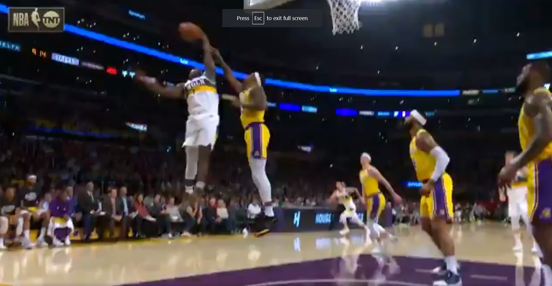 PHOTO Zion Williamson Gets One Handed Rebound While 5 Feet Off The Ground