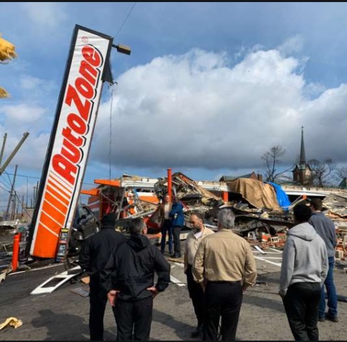 PHOTO Autozone Sign Upside Down After Main Building Torn Down In Nashville