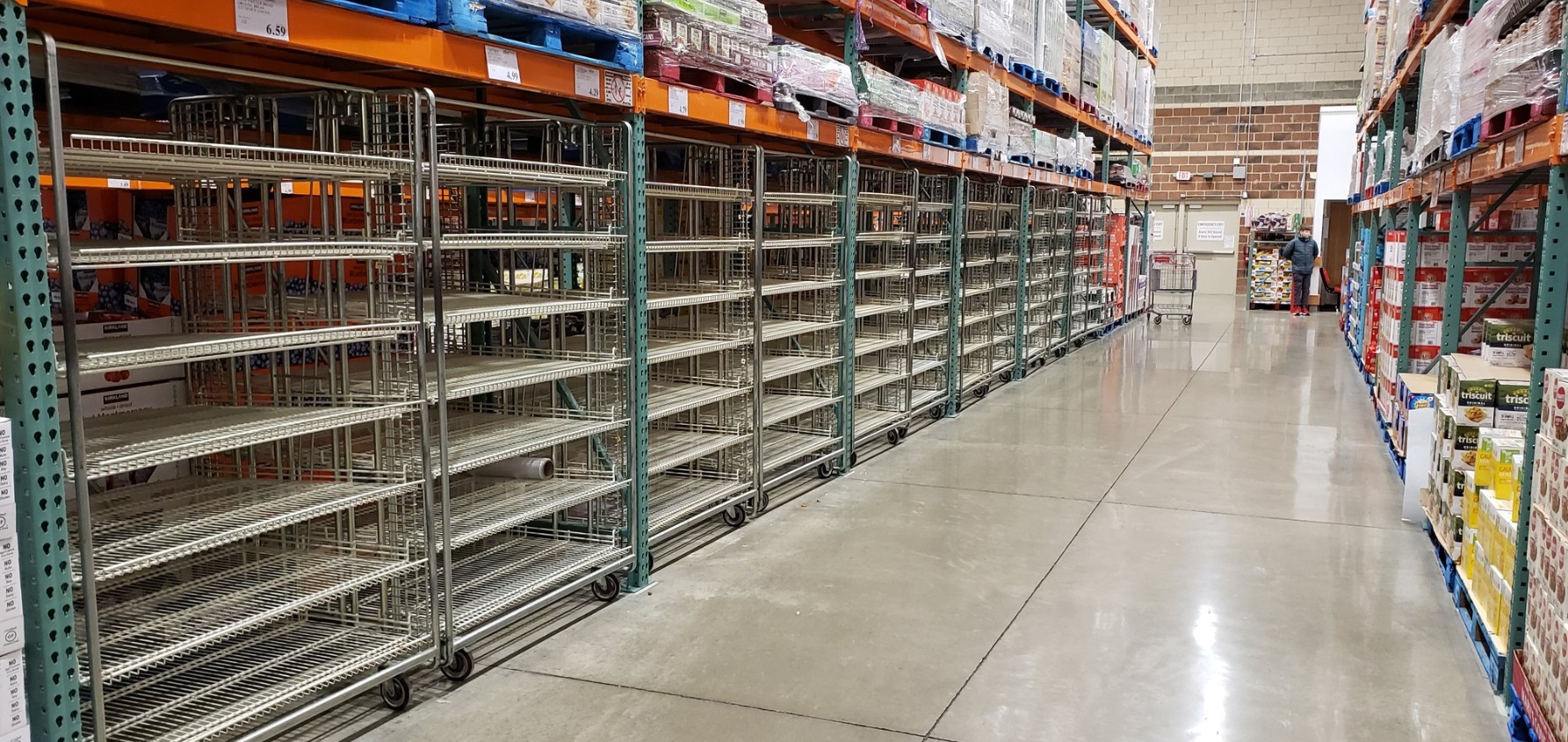 PHOTO Bread All Soldout At Costco In Ohio Due To Corona Virus