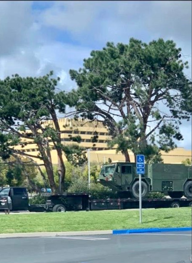 PHOTO California National Guard Truck Parked In Orange County