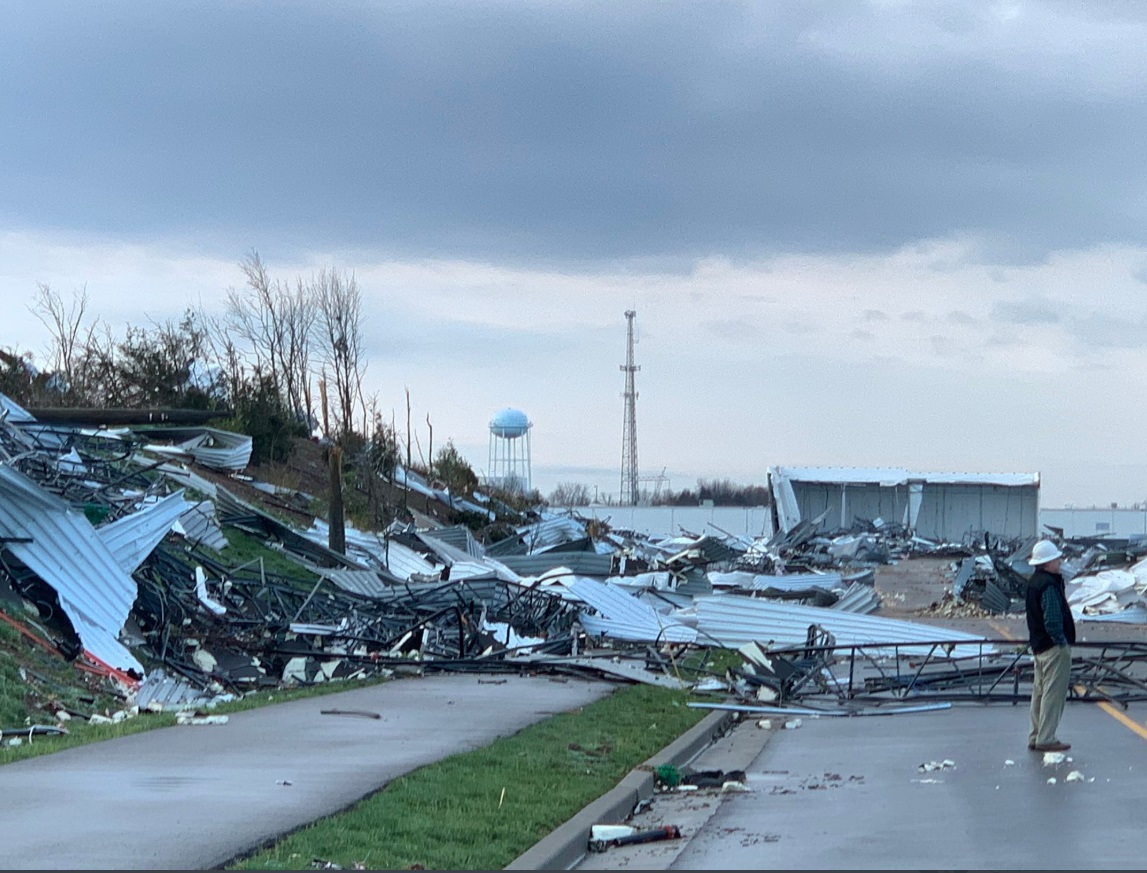 PHOTO FedEx Distribution Center In Mount Juliet Outside Of Nashville Damaged Beyond Repair