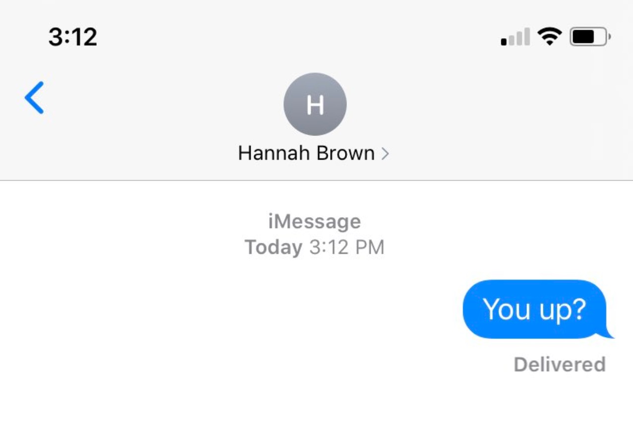 PHOTO Peter Texting Hannah Brown During Date Asking Hannah Brown If She's Up