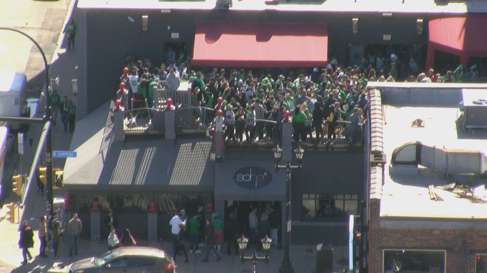 PHOTO St Patricks Day Party At SoHo In Buffalo With Thousands Of People In Close Quarters