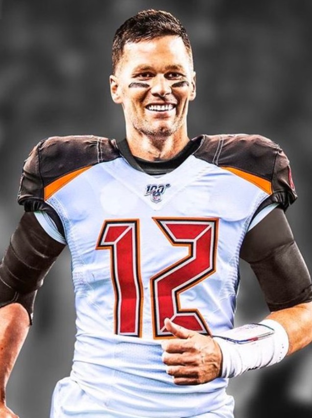 PHOTO Tom Brady In Tampa Bay Buccaneers Home Jersey