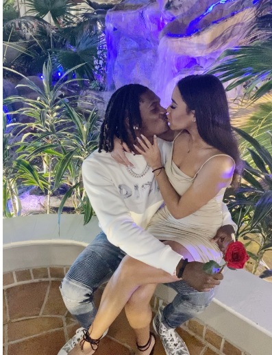 PHOTO CeeDee Lamb's Girlfriend Making Out With Him