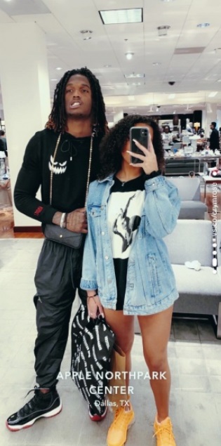 PHOTO CeeDee Lamb's Gold Digger Girlfriend Shopping With Him At Dallas Mall