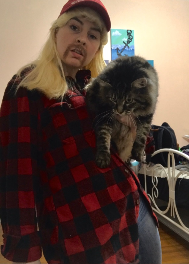 PHOTO Joe Exotic Cosplay With A Cat