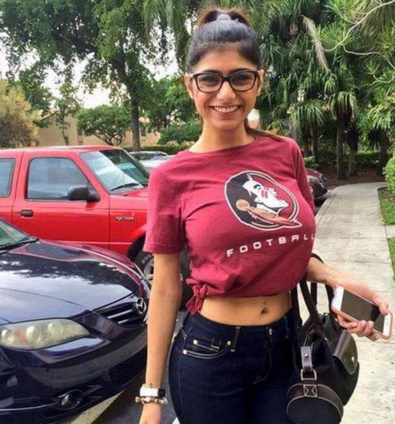 PHOTO Mia Khalifa Out Shopping In Florida State Seminoles Football Shirt