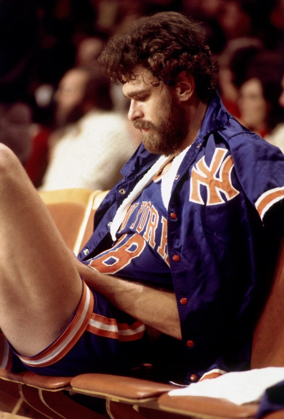 PHOTO Phil Jackson Looking Like A Legend On Knicks Bench In The Last Dance