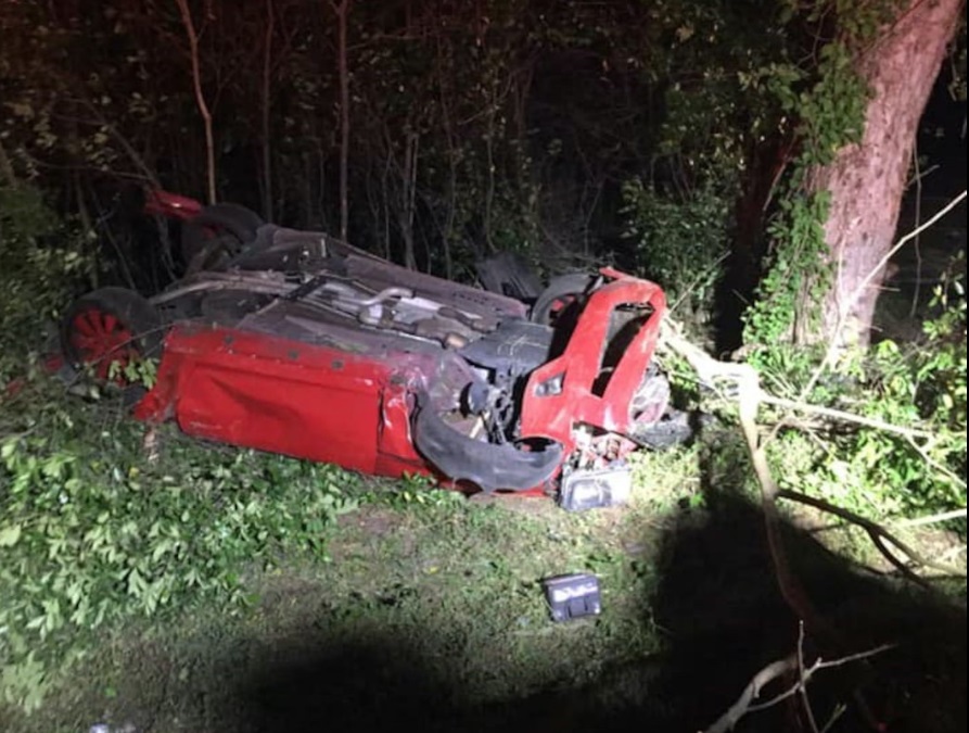 PHOTO Tarvaris Jackson's Car Crash Scene Chevy Camaro Flipped Upside Down Next To Tree