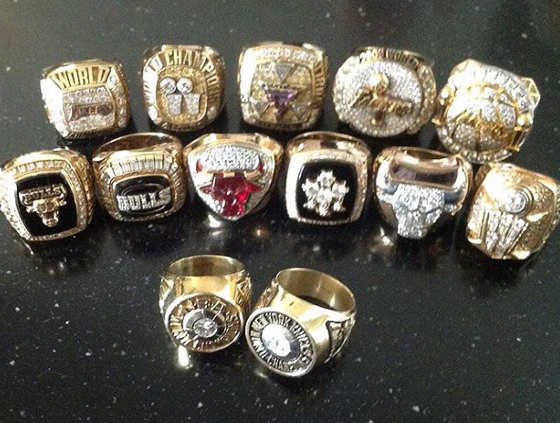 PHOTO All Of Phil Jackson's Championship Rings On One Table