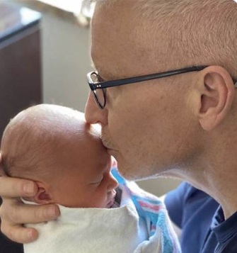 PHOTO Anderson Cooper Kissing His Son