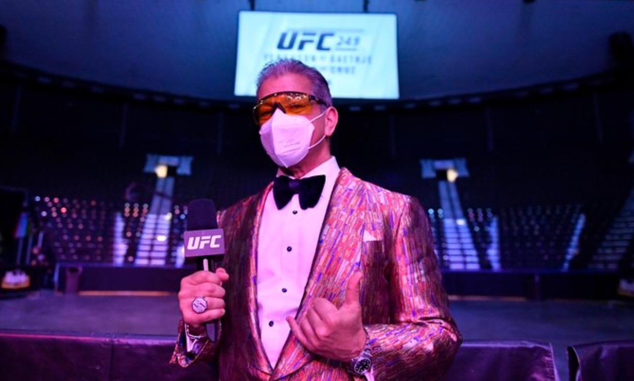 PHOTO Bruce Buffer Wearing A Facemask While Announcing UFC 249 Fighters