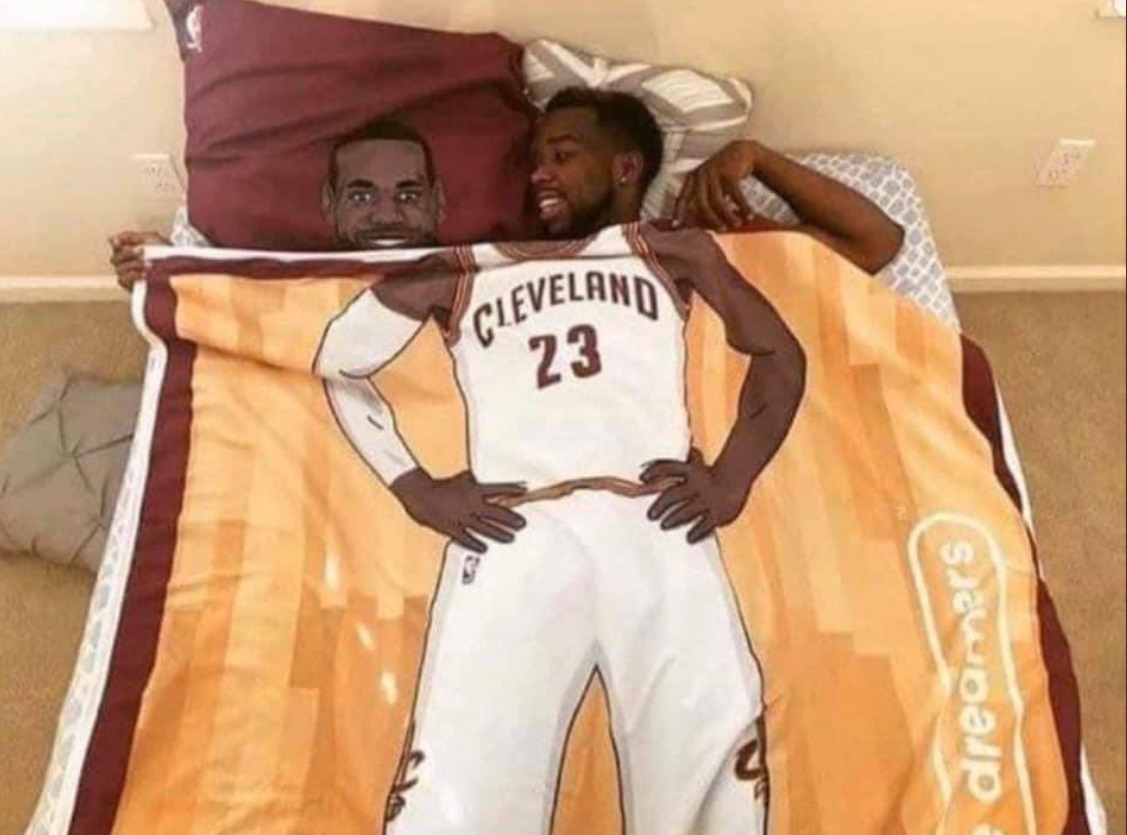 PHOTO Channing Frye Sleeps With Lebron In Full Uniform Blanket