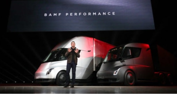 PHOTO Elon Musk Showing Off Electric Semi-Truck