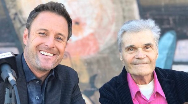 PHOTO Fred Willard With Chris Harrison