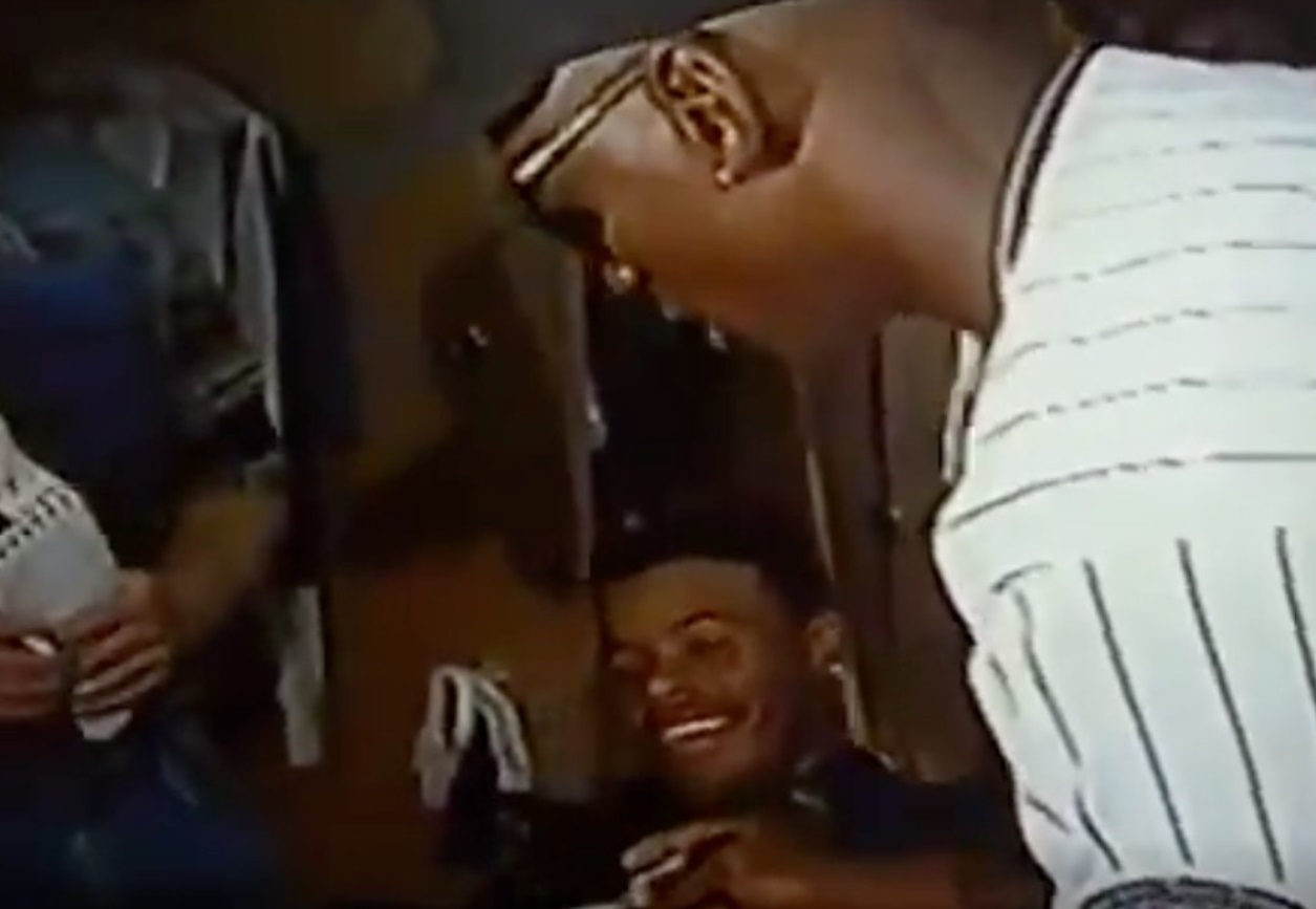 PHOTO Michael Jordan Asking Ken Griffey Jr For Autograph In Last Dance