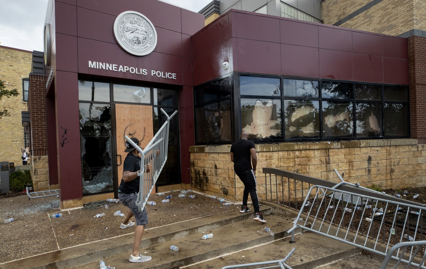 PHOTO Minneapolis Police Building Smashed Beyond Recognition