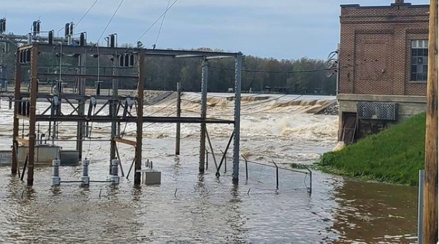 PHOTO Of Sanford Dam That Broke Today In Midland