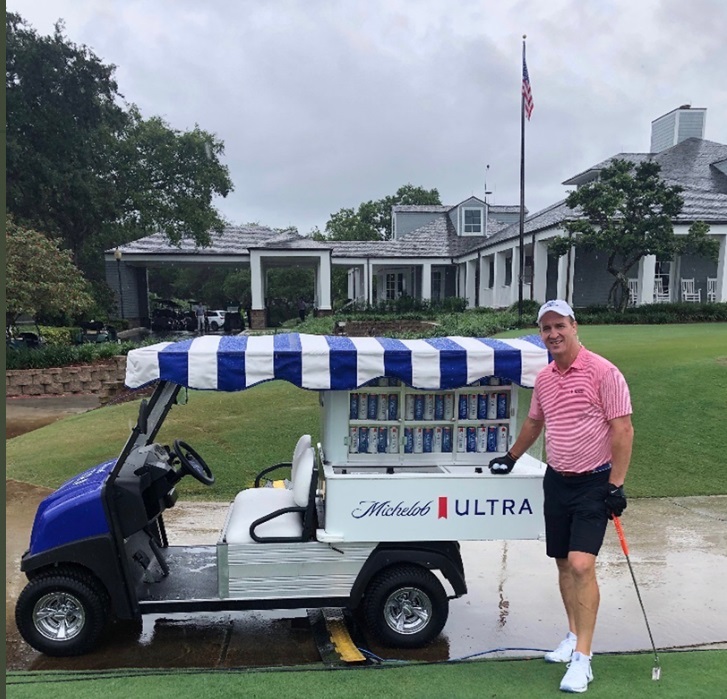 PHOTO Peyton Manning Posing For Photo With Beer Golf Cart At The Match