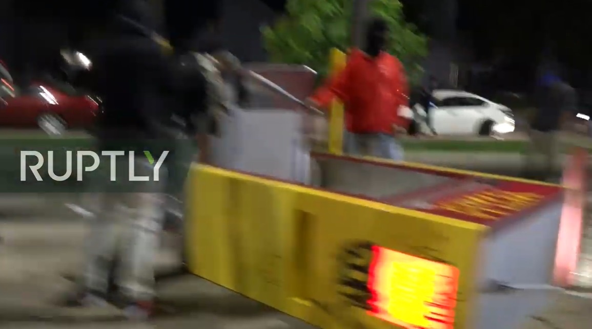 PHOTO Protesters Destroyed ATM In Minneapolis