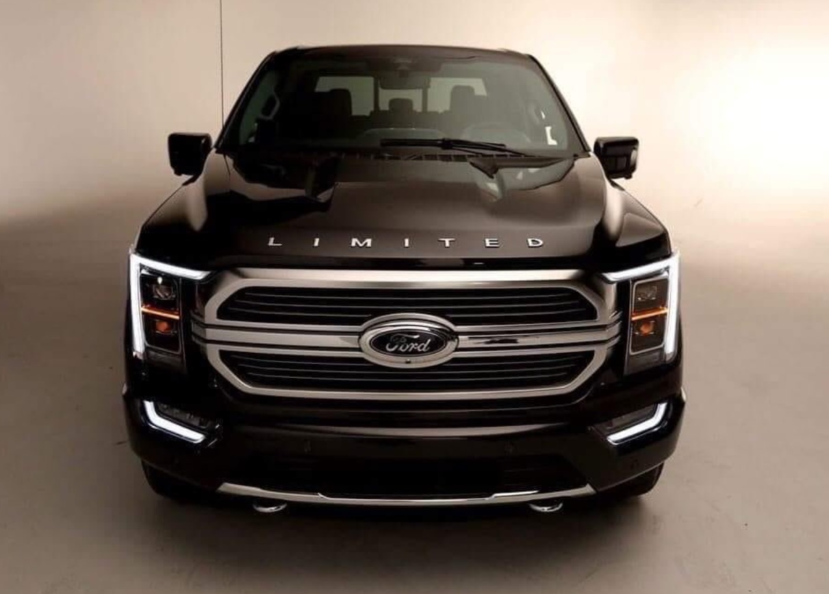 PHOTO 2021 Ford F-150 Looks Like A Combination Of Ram And Chevy