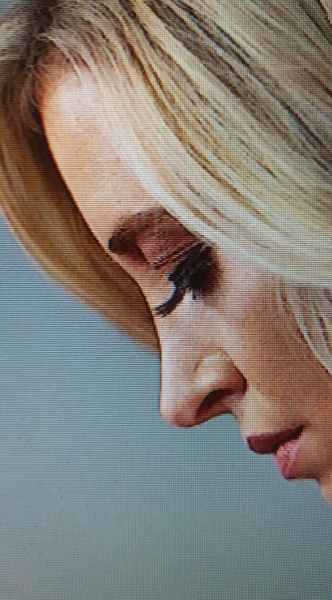 PHOTO Close Up Of Kayleigh McEnany's Fake Eye Lashes