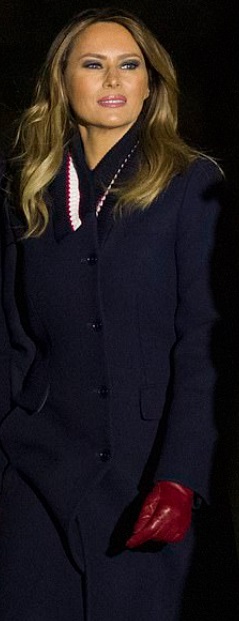 PHOTO Melania Trump Wearing $1730 Coat From Nordstrom