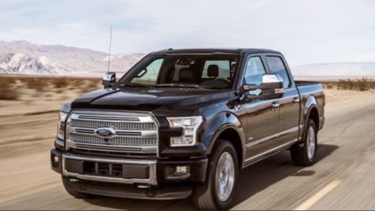 PHOTO New 2021 Ford F-150 Driving In The Mountains