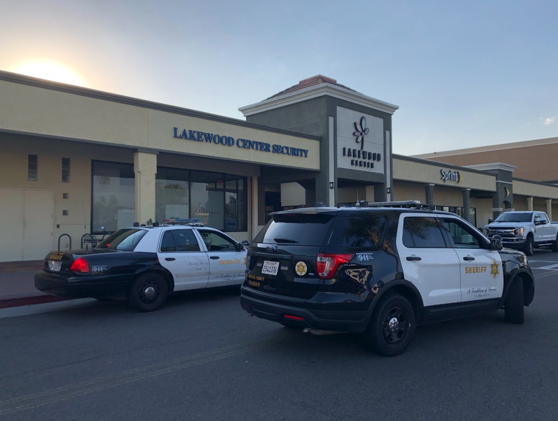 PHOTO Police Cars Outside Lakewood Mall Entrance For Security