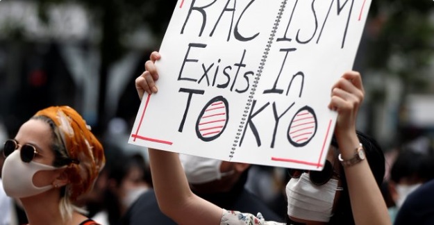 PHOTO Racism Exists In Tokyo Sign