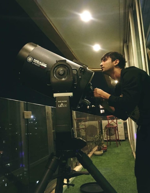 PHOTO Sushant Singh Rajput Owned A Giant Telescope That He Used To Look At The Stars