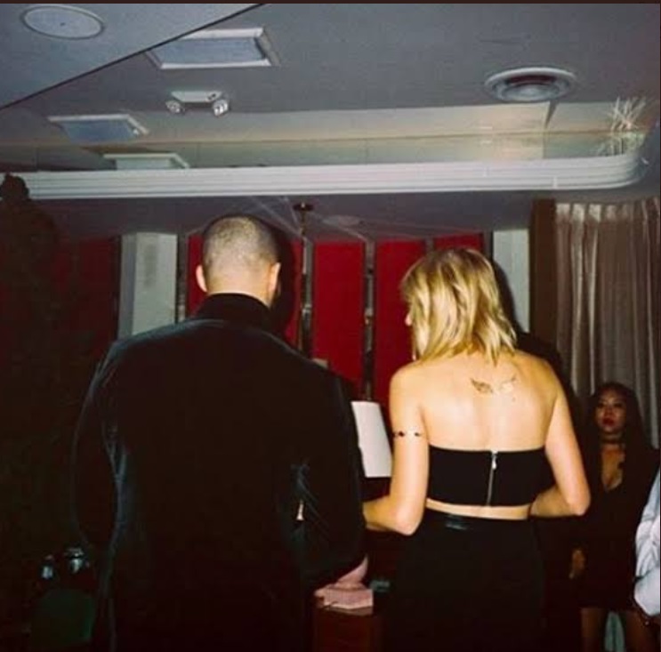 PHOTO Taylor Swift's Back Tattoo