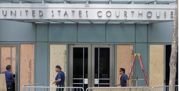 PHOTO United States Courthouse In Oakland Boarded Up After Being Damaged