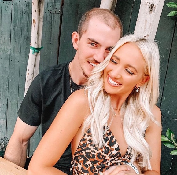 PHOTO Alex Caruso's New Blonde Girlfriend