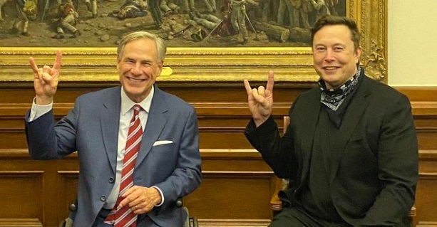 PHOTO Elon Musk Making Longhorns Sign With His Hand