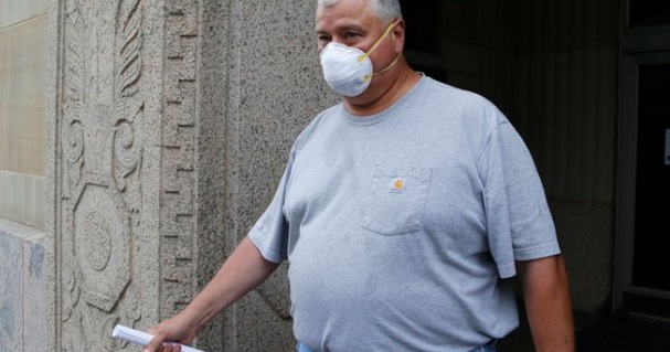 PHOTO Larry Householder Wearing A Face Mask