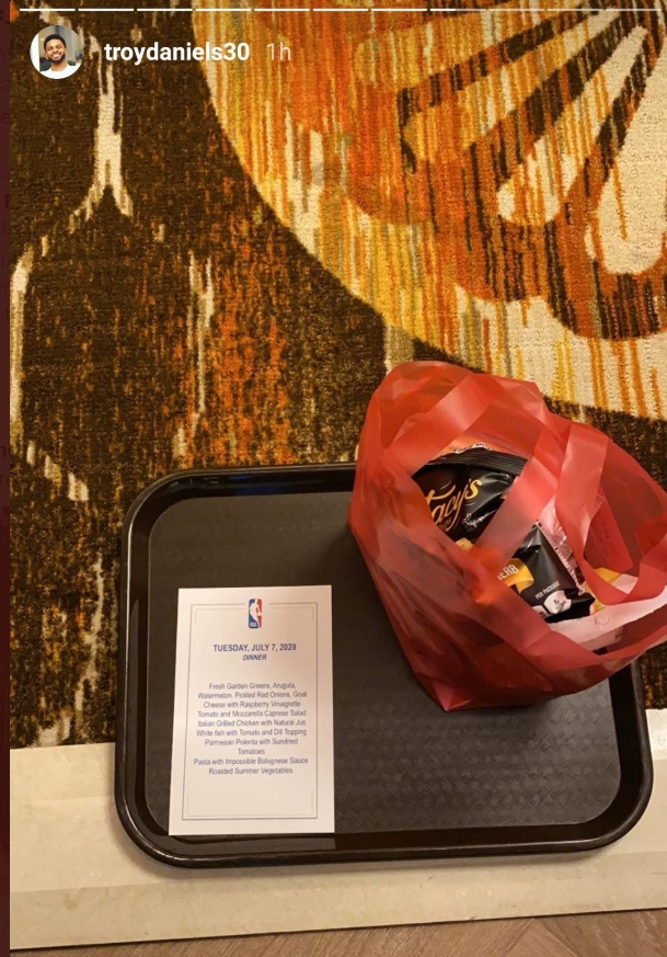 PHOTO NBA Players Get A Tiny Bag Of Food Delivered To Their Hotel Every Night In Orlando