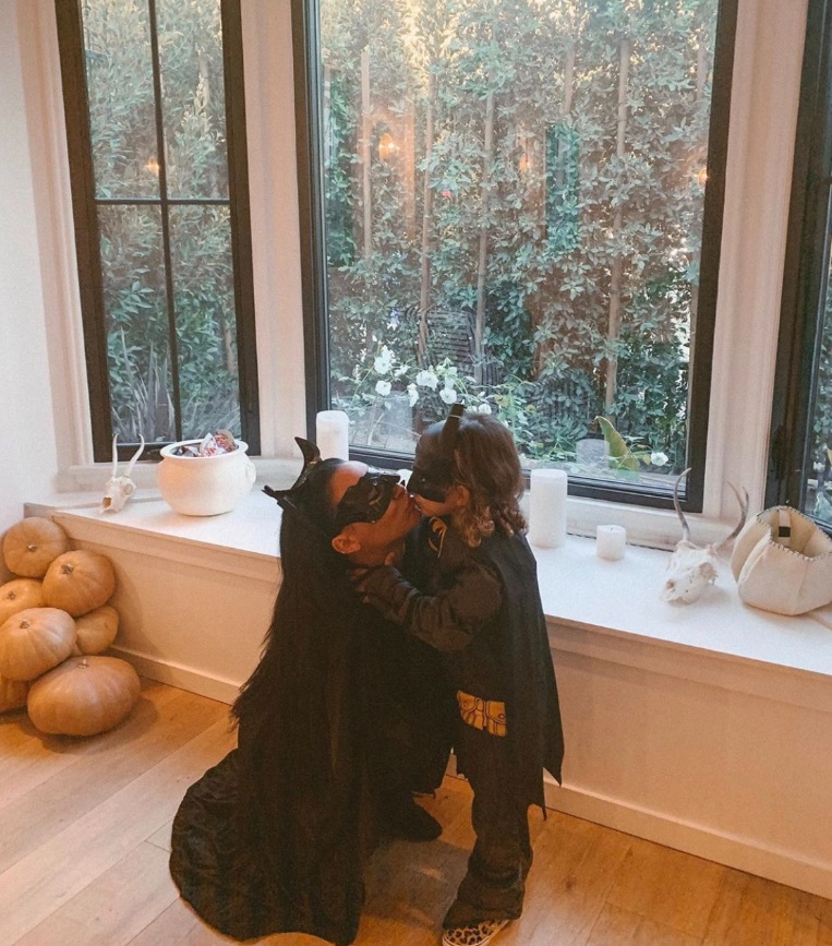 PHOTO Naya Rivera Kissing Her Son