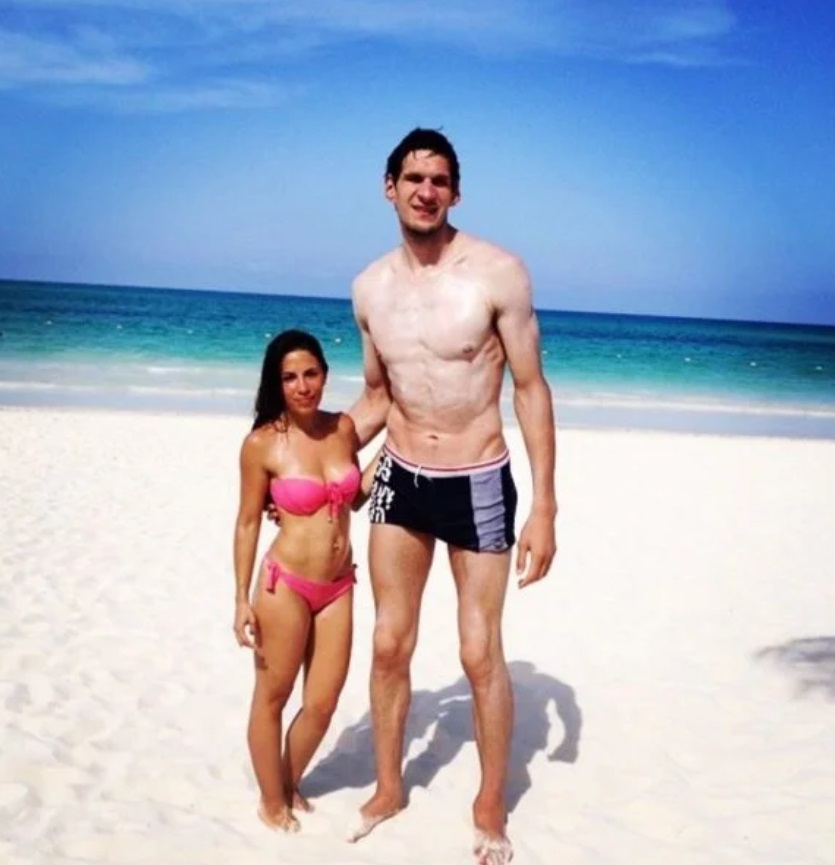 PHOTO Boban Marjanovic Is 4 Feet Taller Than His Wife