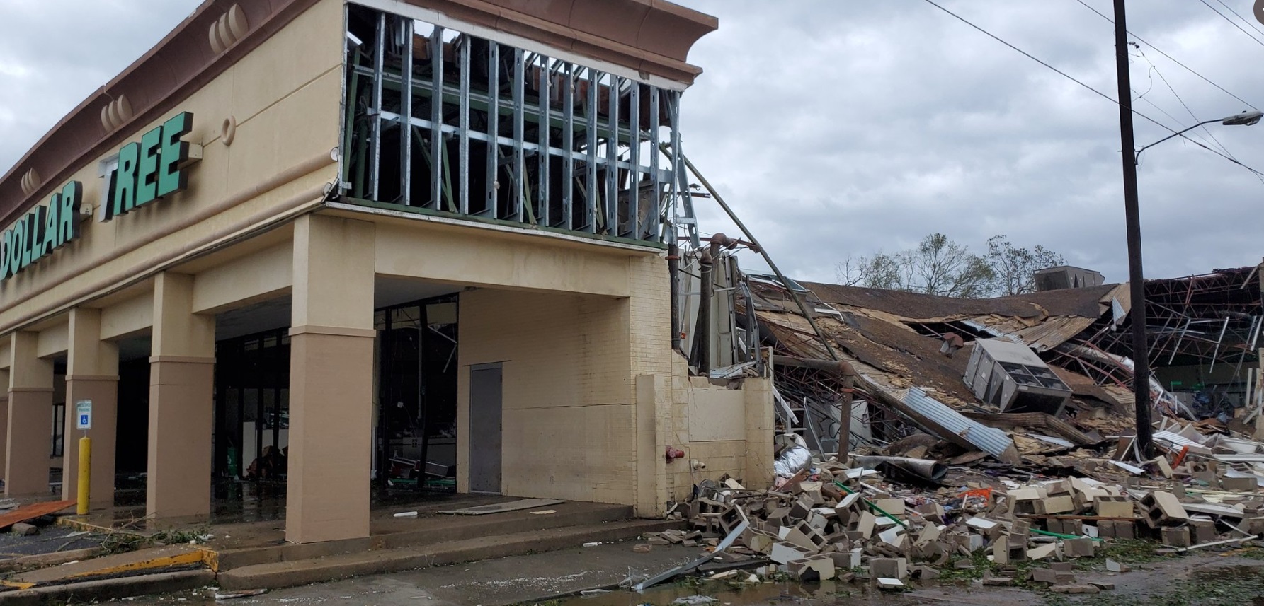 PHOTO Dollar Tree Badly Damaged But Still Standing In Lake Charles