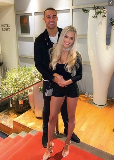 PHOTO Jack Flaherty's Girlfriend In Short Shorts