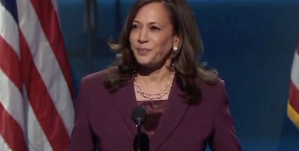 PHOTO Kamala Harris Smirking During Speech Like A Cute Bae