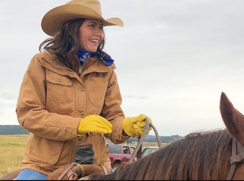 PHOTO Kristi Noem Riding A Horse