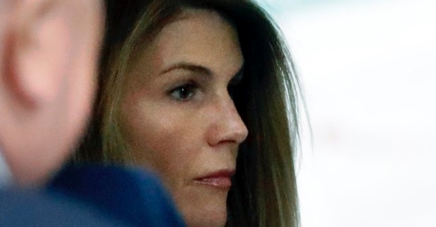 PHOTO Lori Loughlin Smirking During Sentencing