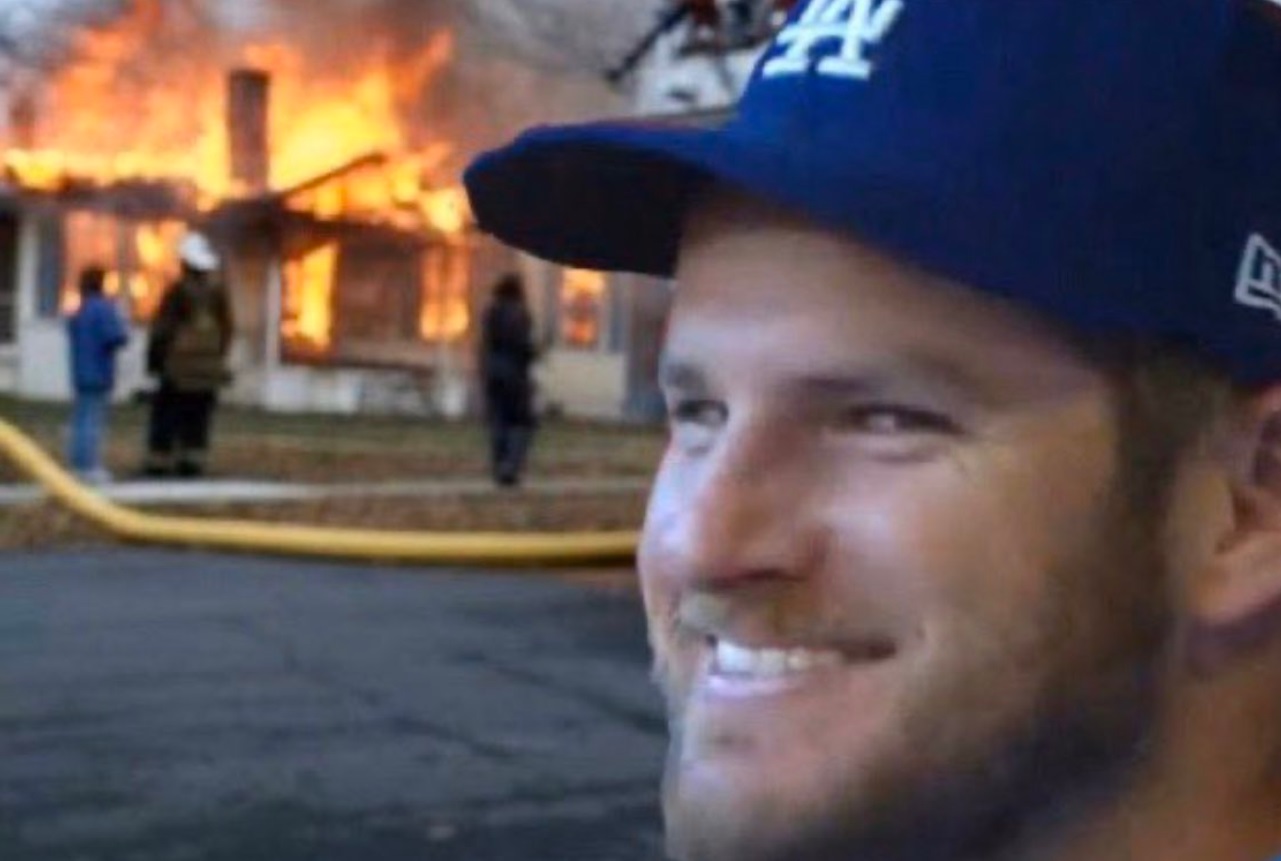 PHOTO Max Muncy Smiling While Watching The World Burn